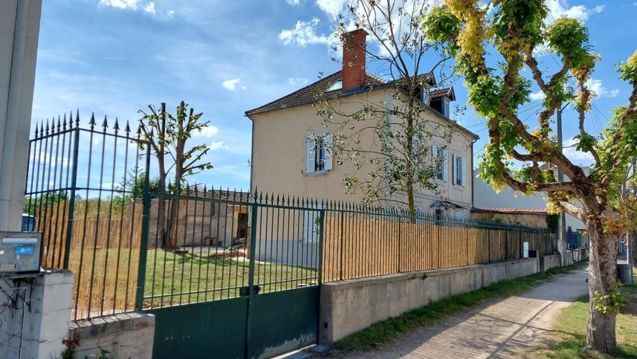 La Grande Maison Gannat Exterior photo